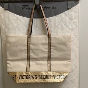 Victoria’s Secret bag new w/o tags final markdown